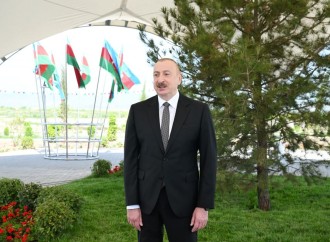 Prezident İlham Əliyev Ağdamın Kəngərli kəndinə köçən sakinlərlə görüşüb, onlara evlərin açarlarını təqdim edib