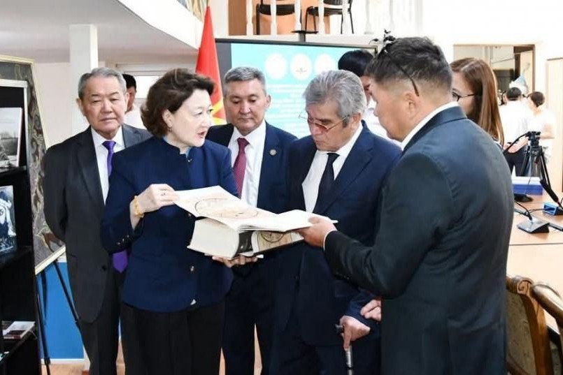 Türk Mədəniyyəti və İrsi Fondunun prezidenti Qırğız poeziyasının klassiki Alıkul Osmonova həsr olunmuş Beynəlxalq Forumda iştirak edib