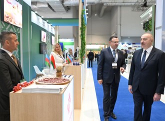 Prezident İlham Əliyev “InterFood Azerbaijan” və “Caspian Agro” sərgiləri ilə tanış olub