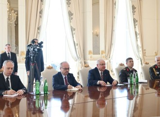 Prezident İlham Əliyev Türkiyənin milli müdafiə nazirini qəbul edib