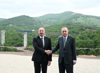 Prezident İlham Əliyev və Prezident Rəcəb Tayyib Ərdoğan Kəlbəcər-Laçın avtomobil yolunda görülən tikinti işləri ilə tanış olublar