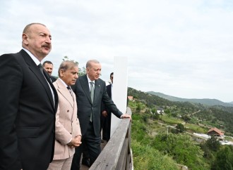 Prezident İlham Əliyev, Türkiyə Prezidenti və Pakistanın Baş naziri Laçın şəhərində seyrəngahda olublar