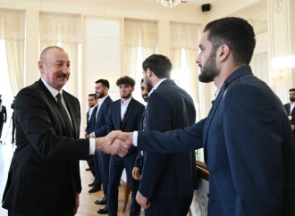 Prezident İlham Əliyev minifutbol üzrə dünya çempionatının qalibi olan Azərbaycan milli komandasının üzvlərini qəbul edib