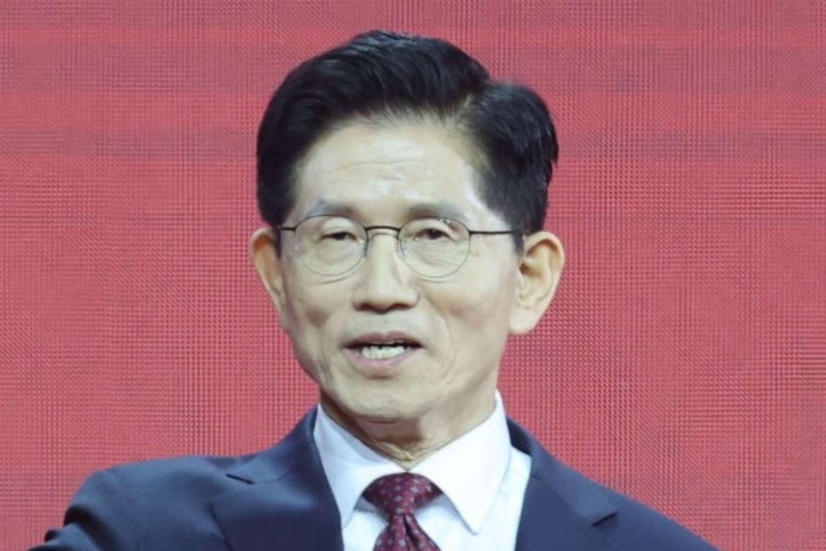 Cənubi Koreya seçkilərində prezidentliyə namizəd Kim Mun Su məğlubiyyətini etiraf edib
