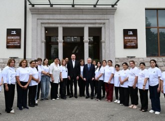 Prezident İlham Əliyev və Prezident Şavkat Mirziyoyev Xankəndidəki “Businesstex JV” tikiş fabrikinin fəaliyyəti ilə tanış olublar