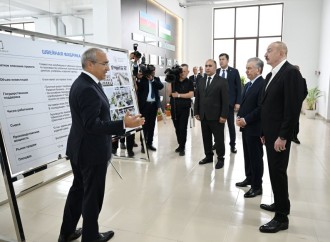 Prezident İlham Əliyev və Prezident Şavkat Mirziyoyev Xankəndidəki “Businesstex JV” tikiş fabrikinin fəaliyyəti ilə tanış olublar