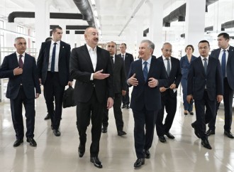 Prezident İlham Əliyev və Prezident Şavkat Mirziyoyev Xankəndidəki “Businesstex JV” tikiş fabrikinin fəaliyyəti ilə tanış olublar