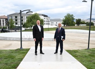 Prezident İlham Əliyev Xankəndidə Zəfər parkında görülən tikinti işləri ilə tanış olub