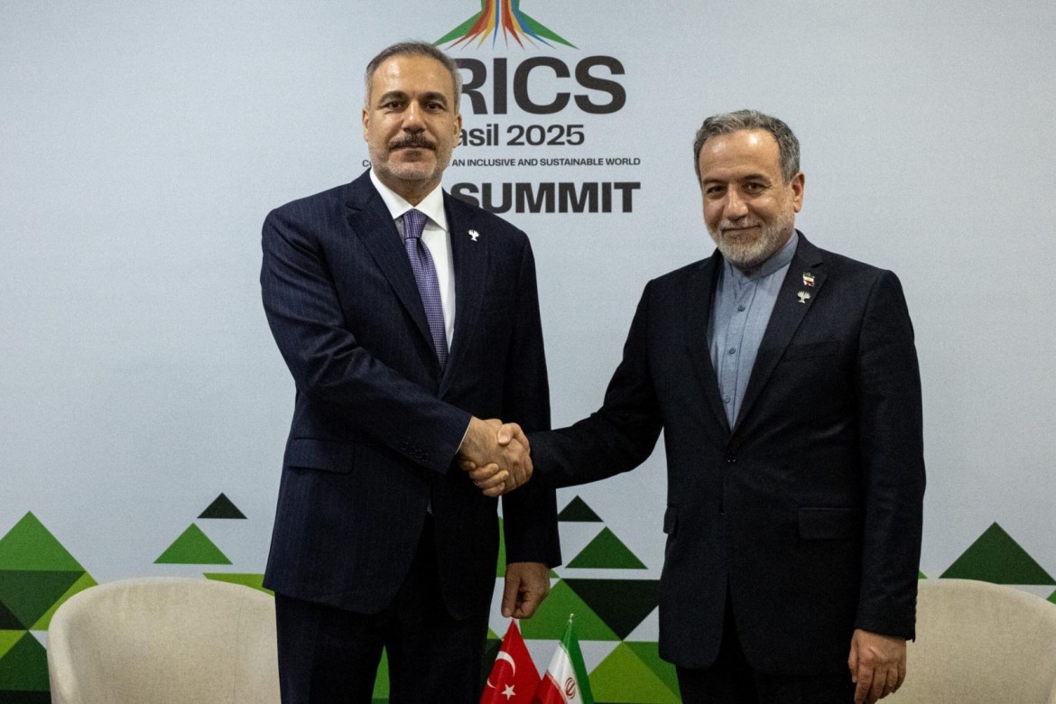 Fidan və Əraqçi regional məsələləri müzakirə ediblər