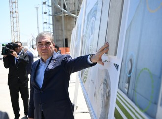 Prezident İlham Əliyev və Türkmənistan Xalq Məsləhətinin sədri Yeni Şuşa məscidində tikinti işlərinin gedişi ilə tanış olublar