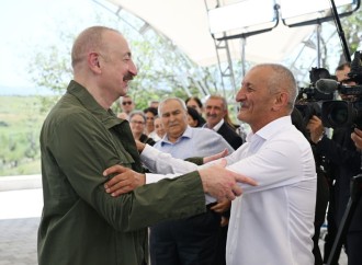 Prezident İlham Əliyev Xocalının Xanyurdu kəndində olub, kəndə köçən bir qrup sakinlə görüşüb