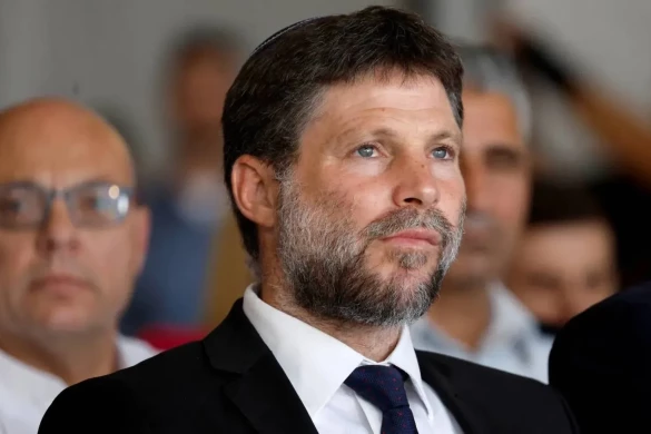 Bezalel Smotriç fələstinlilərə məxsus tikililərin sökülməsini alqışlayıb