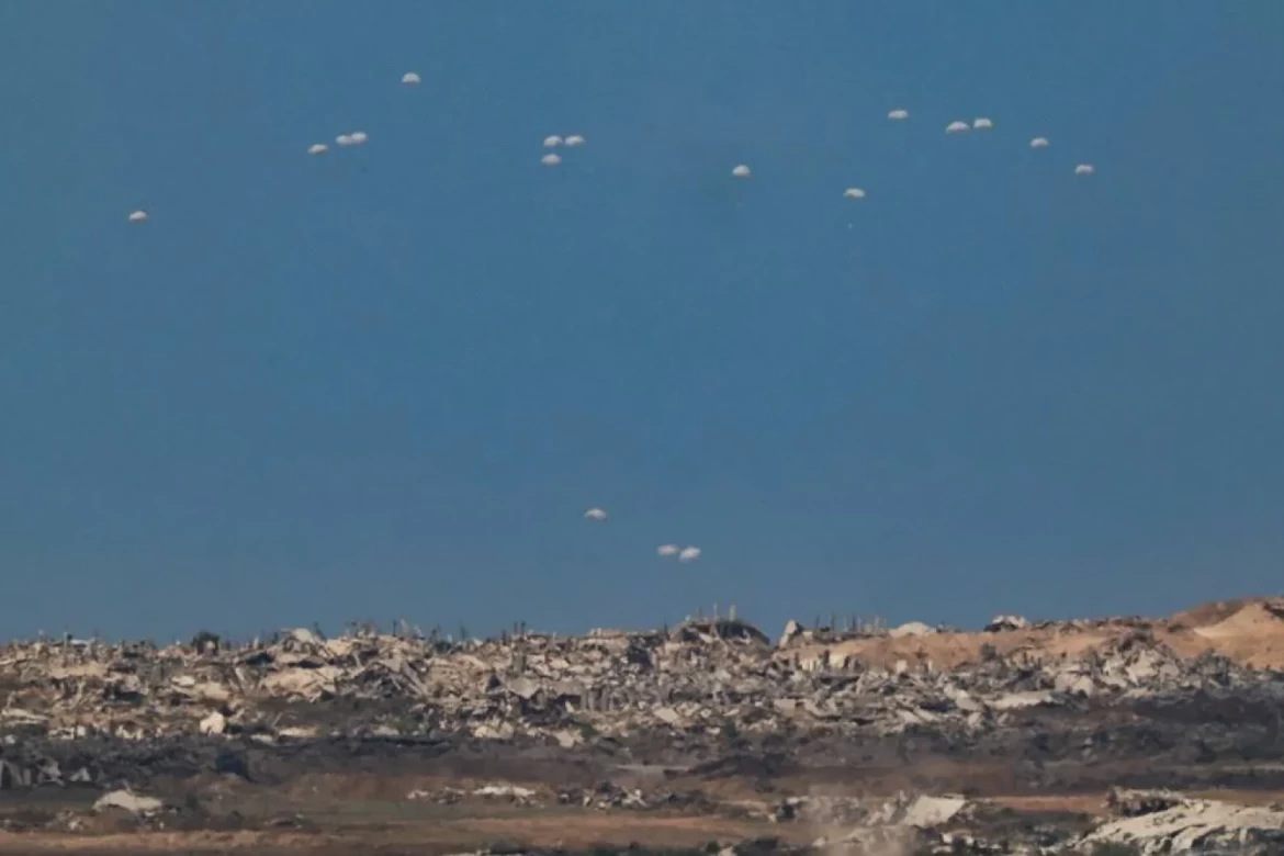 Almaniya Qəzzaya humanitar yardım uçuşlarına başlayıb