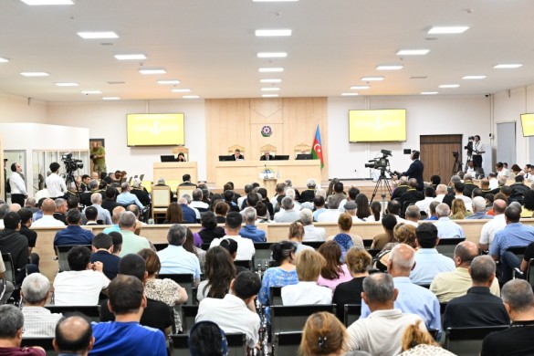Ermənistan silahlı qüvvələrinin Kəlbəcəri işğal etməsi nəticəsində məcburi köçkün düşmüş, yaralanmış, mina qurbanı olmuş şəxslər məhkəmədə ifadə veriblər