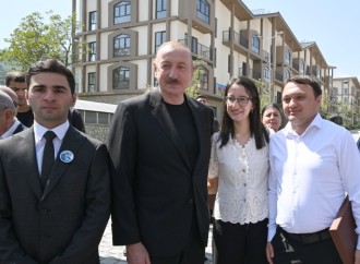 Prezident İlham Əliyev və Birinci xanım Mehriban Əliyeva Kəlbəcər şəhərinin sakinləri ilə görüşüblər