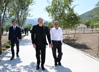 Prezident İlham Əliyev və Birinci xanım Mehriban Əliyeva Ağdərənin Kolatağ kəndində fərdi evlərin və infrastrukturun bərpası sahəsində görülən işlərlə tanış olublar