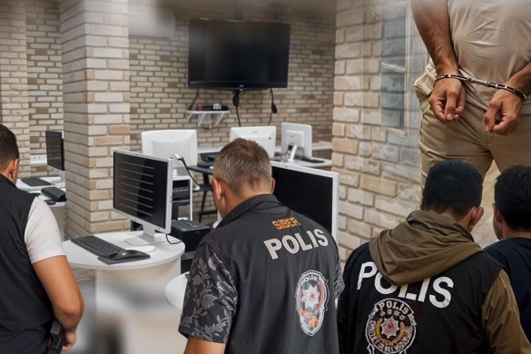 İnterpol əməliyyatı: 54 axtarışda olan şəxs Türkiyəyə gətirildi