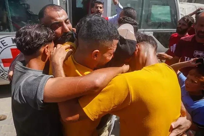 Qəzzada 13 fələstinli əsir Qızıl Xaç Komitəsinin vasitəçiliyi ilə azad edilib
