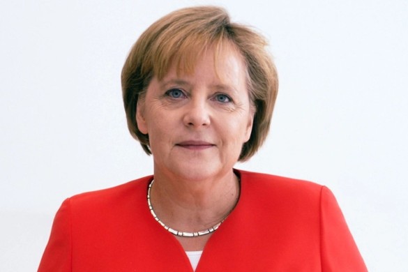 Bu gün Angela Merkel kütləvi qaçqın axınını qəbul etməyə hazır olduğunu bildirdi