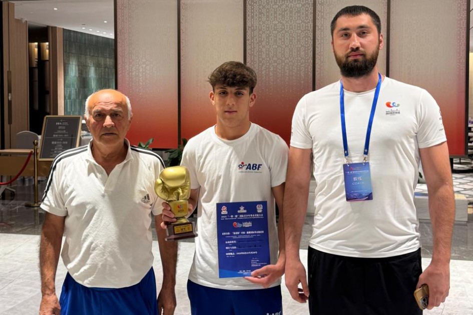 Azərbaycan boksçuları Çində 4 medal qazanıblar