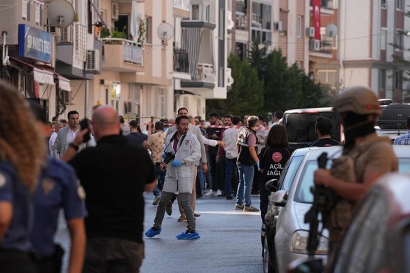 Türkiyədə polis bölməsinə hücum -  2 polis əməkdaşı həlak olub