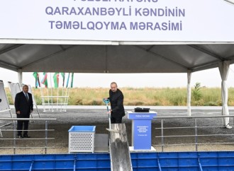 Prezident İlham Əliyev Füzuli rayonunun yeni salınacaq Qaraxanbəyli kəndinin təməlini qoyub