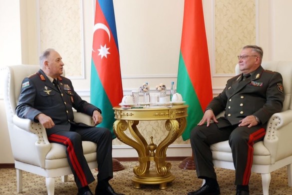 Azərbaycan Ordusunun Baş Qərargah rəisi belaruslu həmkarı ilə görüşüb