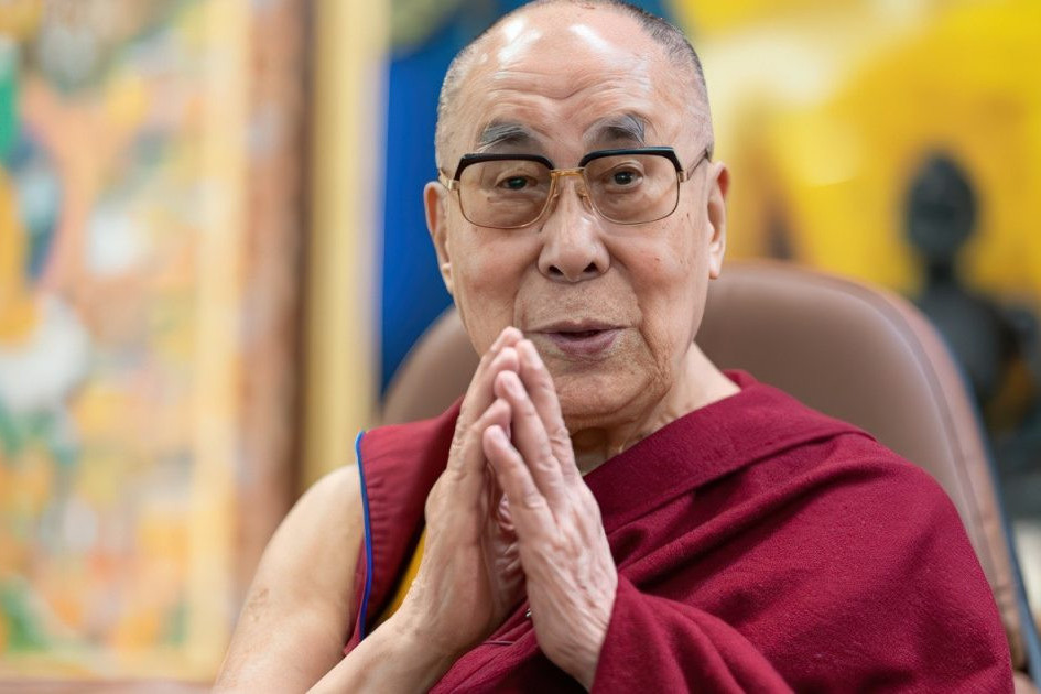 Bu gün Dalay Lama Nobel Sülh Mükafatını qazandı