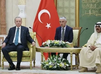 Ərdoğan Küveytdə rəsmi mərasimlə qarşılanıb