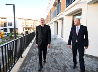 Prezident İlham Əliyev Zəngilan şəhərində 104 mənzilli yaşayış kompleksində görülmüş işlərlə tanış olub