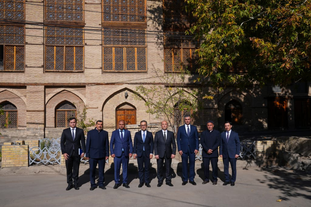 Dövlət Komitəsinin sədri Ordubadda məscidləri ziyarət edib