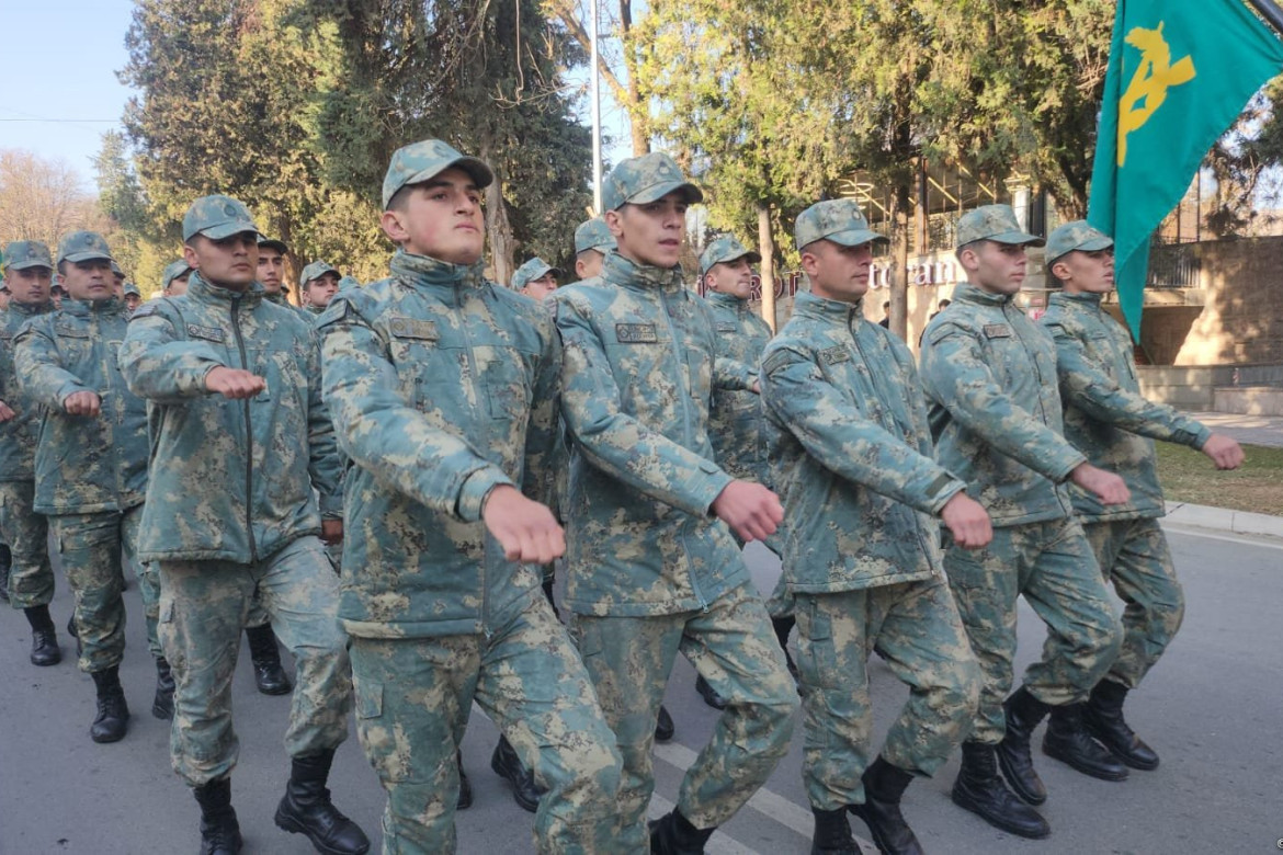 Xankəndidə Zəfər Gününə həsr olunan hərbi yürüş keçirilib