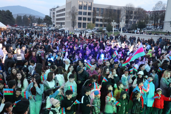 Xankəndidə Zəfərimizin 5 illiyi möhtəşəm bayram coşqusu ilə qeyd olunub (FOTO)