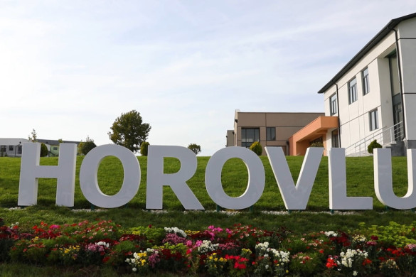 Növbəti köç karvanı Cəbrayılın Horovlu kəndinə çatıb: açarlar təqdim olunub