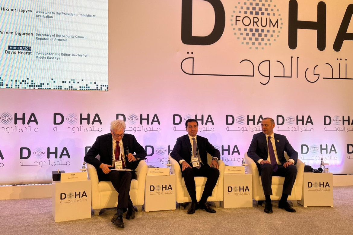 Hikmət Hacıyev və Armen Qriqoryan panel müzakirəsində iştirak ediblər