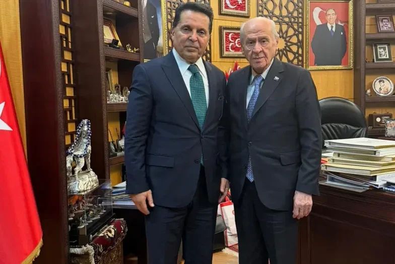 Vəzifəsindən azad olunan CHP-li Bələdiyyə Başçısı, Bahçeli ilə görüşüb