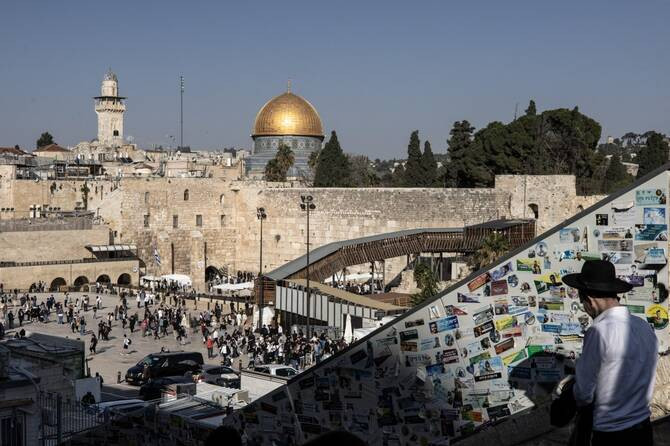 Hanuka bayramının dördüncü günündə 600-dən çox israilli Əl-Əqsaya daxil olub