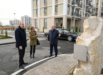 Prezident İlham Əliyev və Birinci xanım Mehriban Əliyeva Ağdamda 2-ci yaşayış kompleksinin açılışında iştirak edib və sakinlərlə görüşüblər