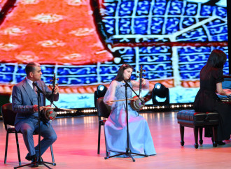 Leyla Əliyeva və Alena Əliyeva Uşaq İncəsənət Festivalının yekun mükafatlandırma mərasimində iştirak ediblər