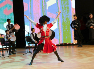 Leyla Əliyeva və Alena Əliyeva Uşaq İncəsənət Festivalının yekun mükafatlandırma mərasimində iştirak ediblər