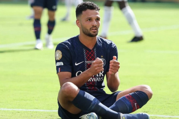 “Liverpul” PSJ-nin hücumçusunu icarəyə götürmək istəyir