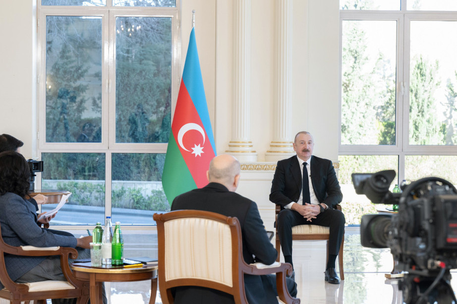 Prezident İlham Əliyev: Azərbaycan dilini qorumaq hər birimizin vəzifəsidir