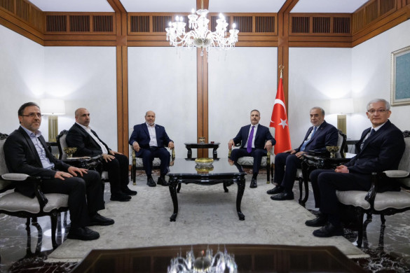 Hakan Fidan HƏMAS nümayəndə heyəti ilə görüşüb