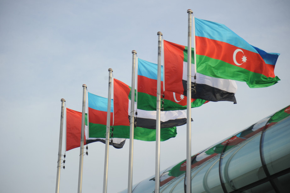 Azərbaycan və BƏƏ arasında energetika və müdafiə sahələri üzrə sənədlər imzalanıb