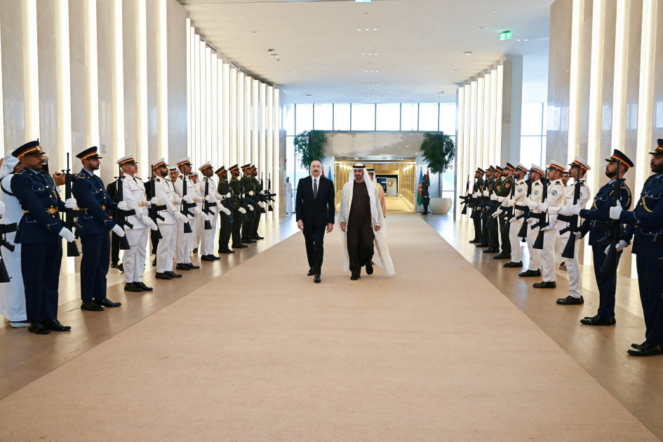Prezident İlham Əliyev Birləşmiş Ərəb Əmirliklərinə səfər edib