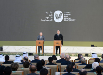 Prezident İlham Əliyevə Əbu-Dabidə “Zayed İnsan Qardaşlığı Mükafatı” təqdim olunub