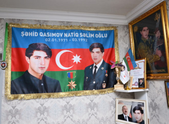 Heydər Əliyev Fondunun vitse-prezidenti Leyla Əliyeva və Alena Əliyeva Gəncə Memorial Kompleksini və Milli Qəhrəman Natiq Qasımovun ailəsini ziyarət ediblər