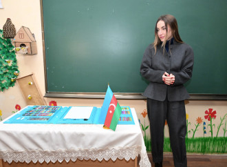 Heydər Əliyev Fondunun vitse-prezidenti Leyla Əliyeva və Alena Əliyeva Gəncə şəhər 45 nömrəli xüsusi ümumtəhsil məktəbində olublar
