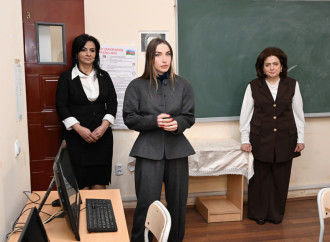 Heydər Əliyev Fondunun vitse-prezidenti Leyla Əliyeva və Alena Əliyeva Gəncə şəhər 45 nömrəli xüsusi ümumtəhsil məktəbində olublar