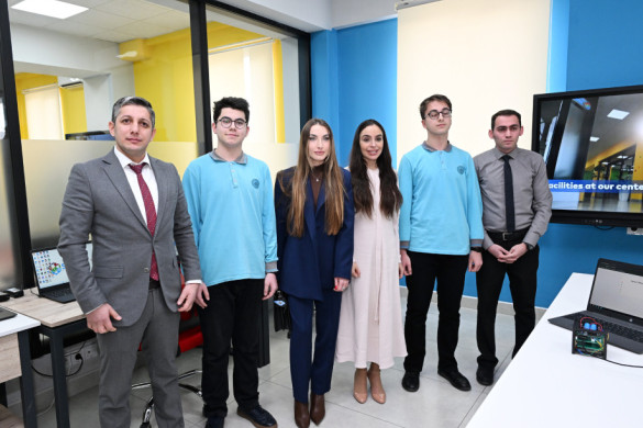 Heydər Əliyev Fondunun vitse-prezidenti Leyla Əliyeva və Alena Əliyeva Gəncədə STEAM mərkəzində və 37 nömrəli tam orta məktəbdə olublar